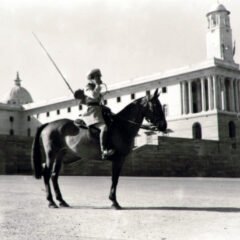107 mounted policeman with wireless set