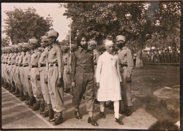 128 10 nehru inspecting dp parade at red fort